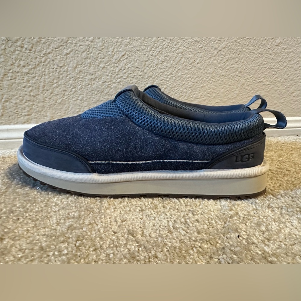 UGG